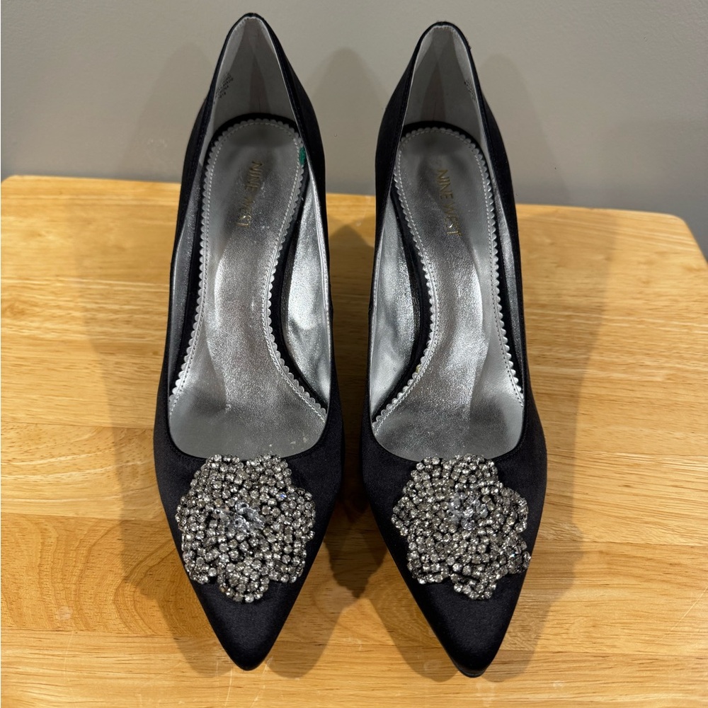 Nine West Black Satin Jeweled Pointed Toe Pumps Glitter Sole (Size 10)